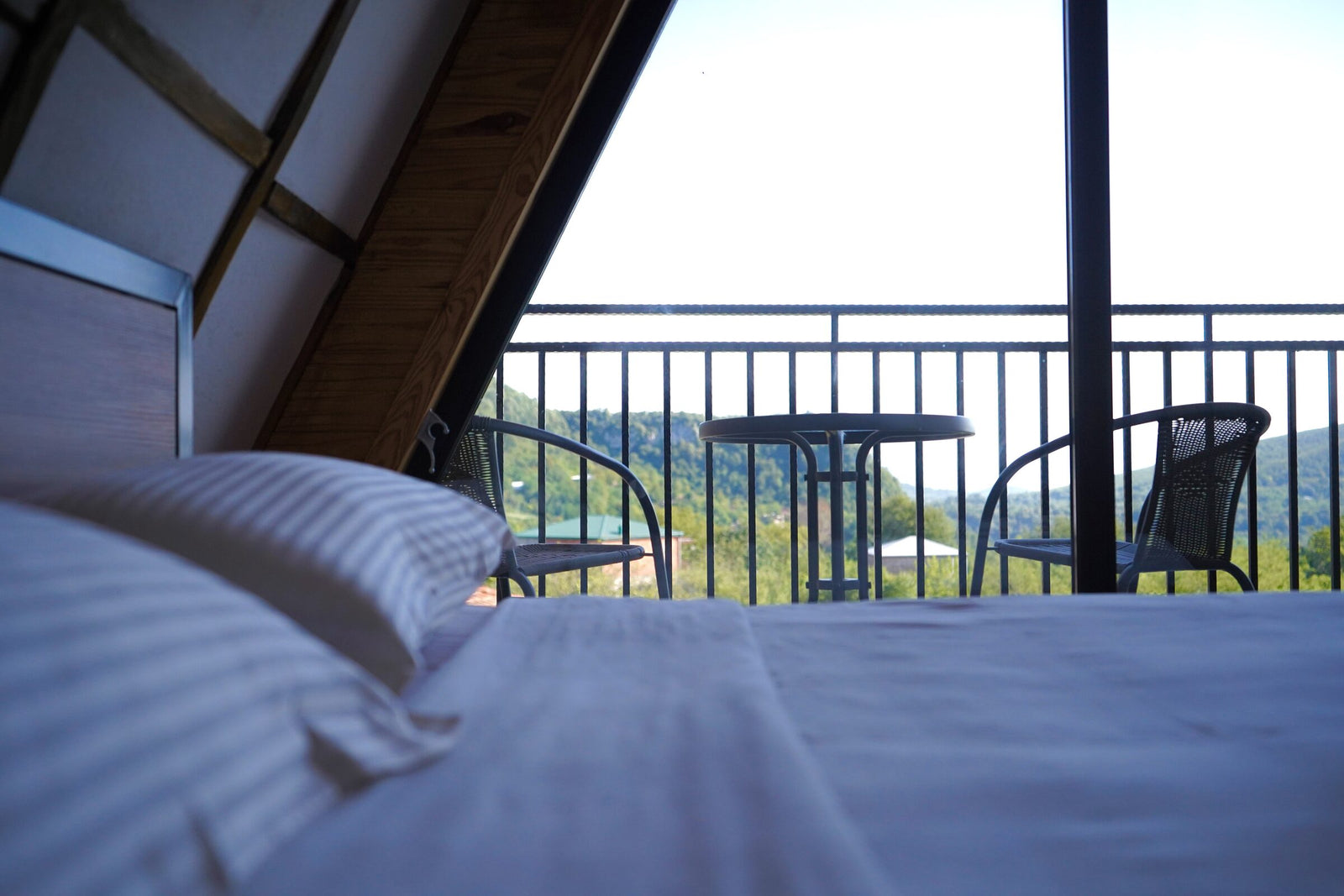 Rooms & cabins